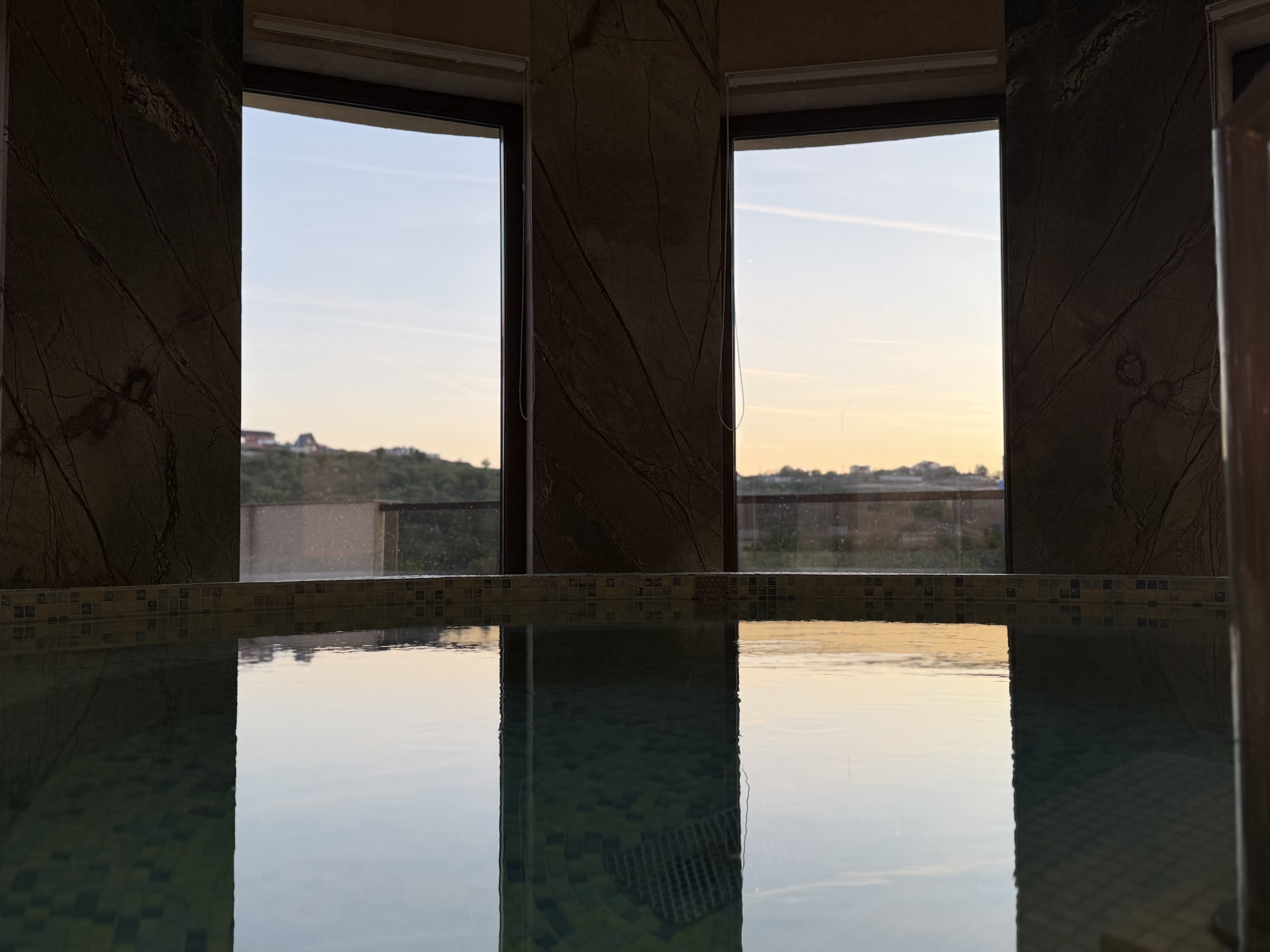 Piscină interioară